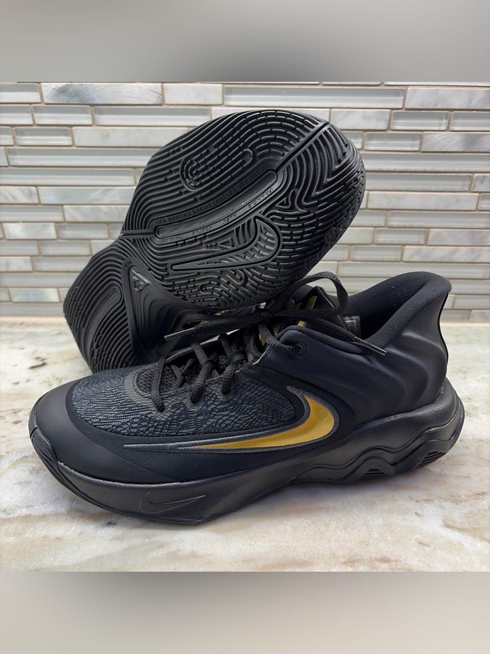Nike Giannis Immortality 4 Black Gold Size 8.5 New In Box